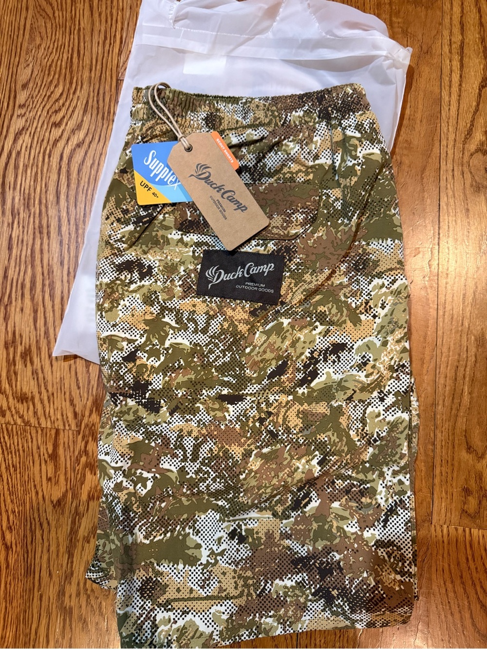 Duck Camp Camo Outdoor Shorts 7” new